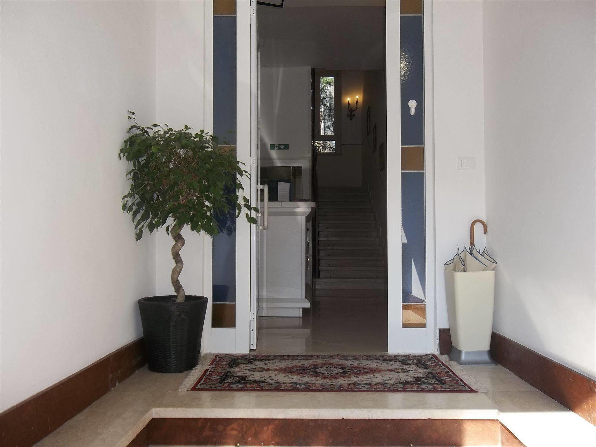 Hotel Amalfi Μιλάνο Εξωτερικό φωτογραφία