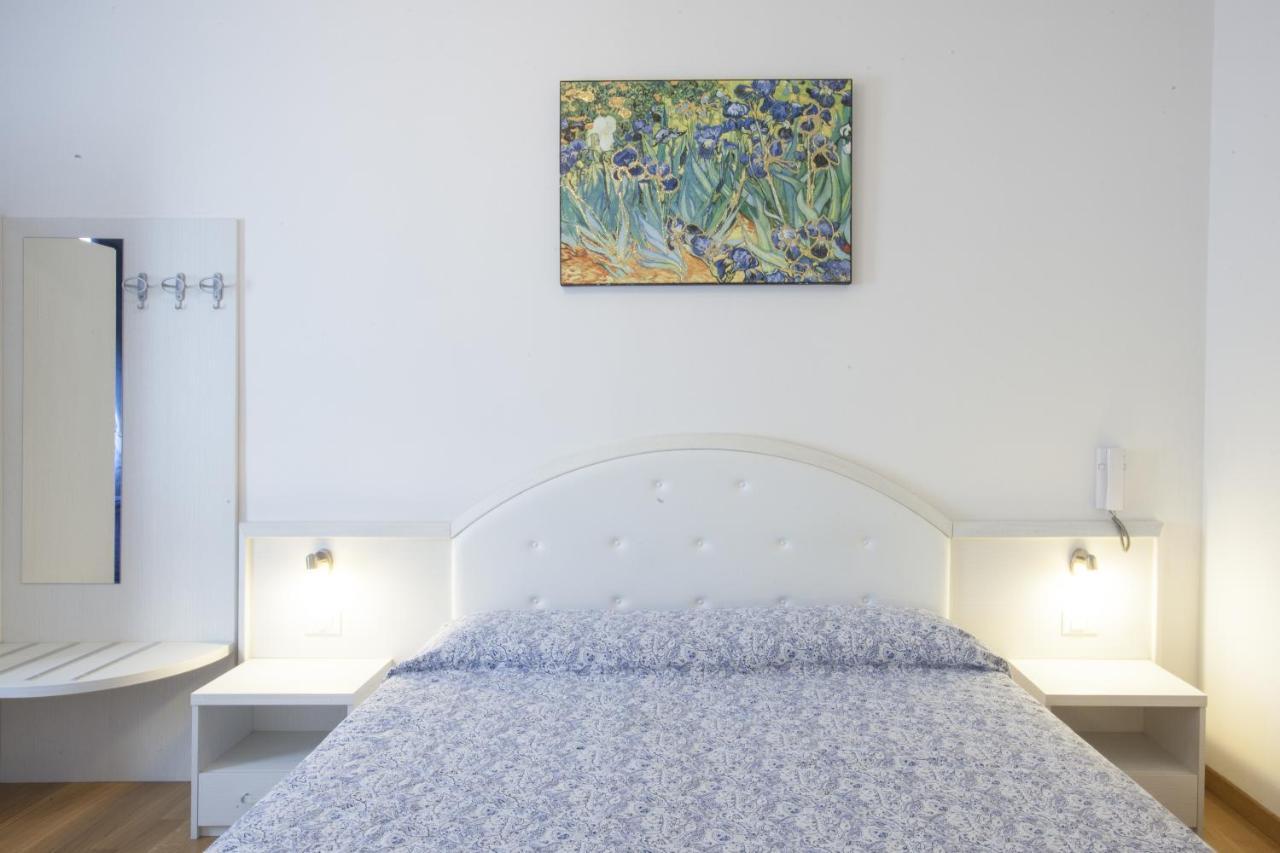 Hotel Amalfi Μιλάνο Δωμάτιο φωτογραφία